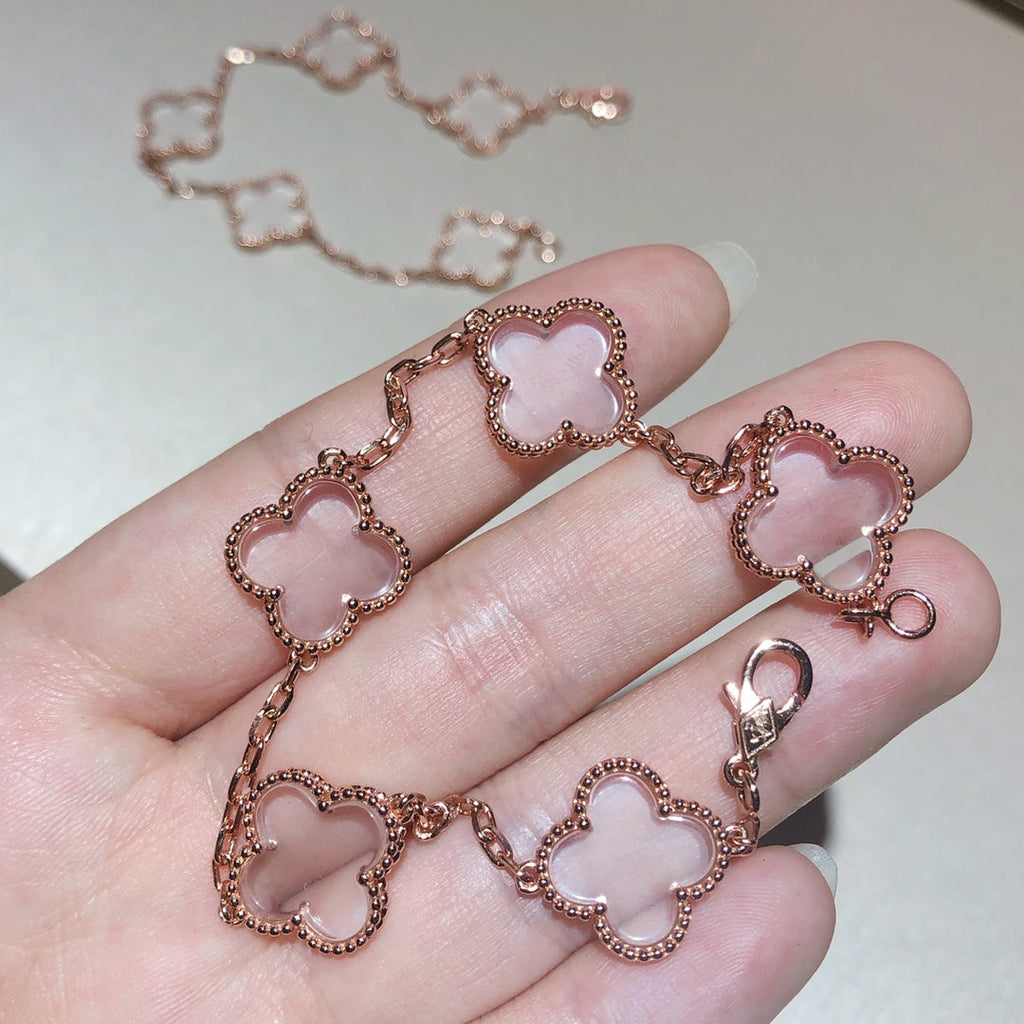 [Cyra] Neues CLOVER 5 MOTIV BERGKRISTALL-ARMBAND