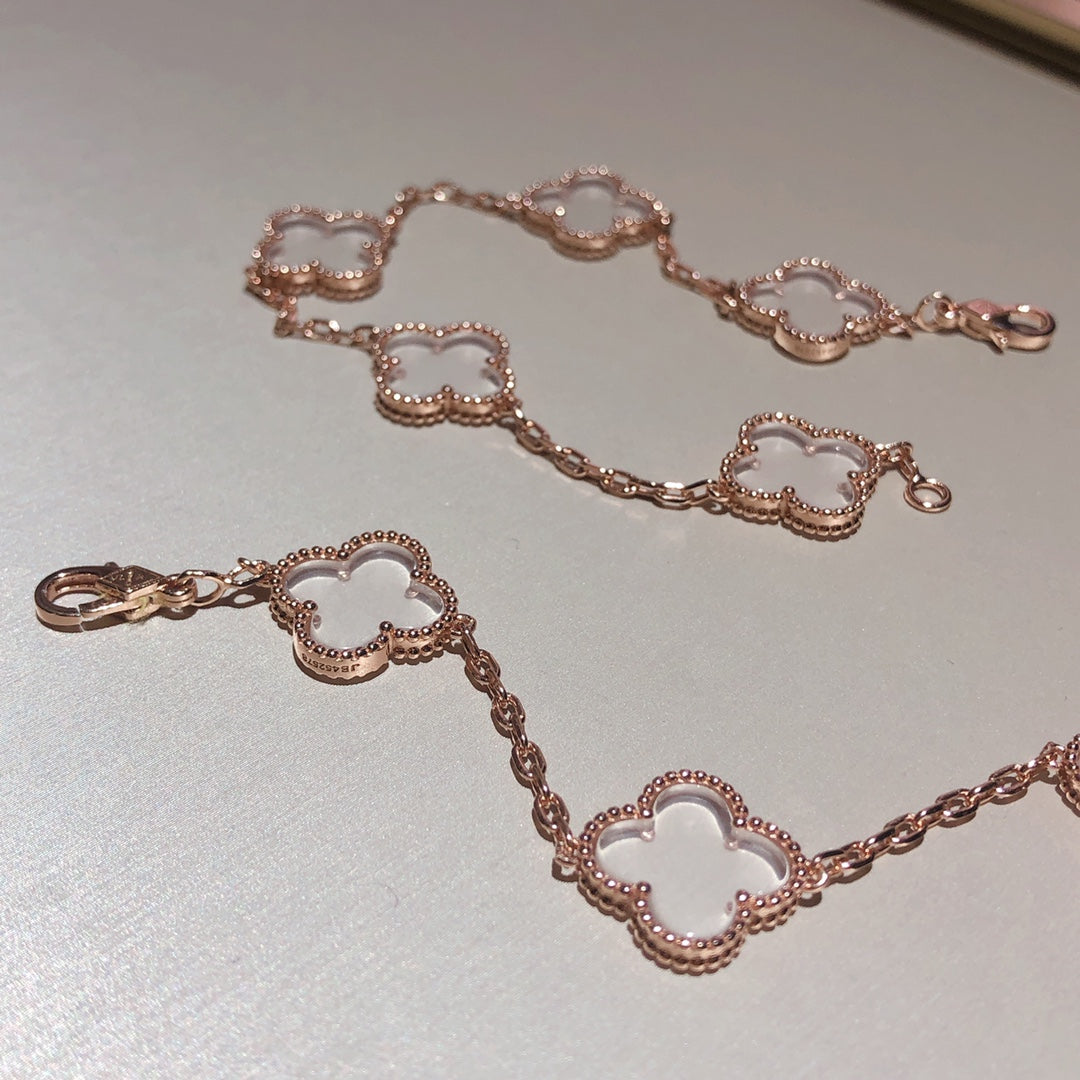 [Cyra] Neues CLOVER 5 MOTIV BERGKRISTALL-ARMBAND