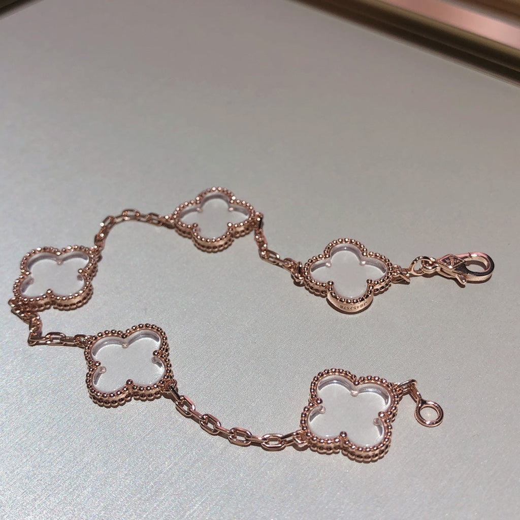 [Cyra] Neues CLOVER 5 MOTIV BERGKRISTALL-ARMBAND