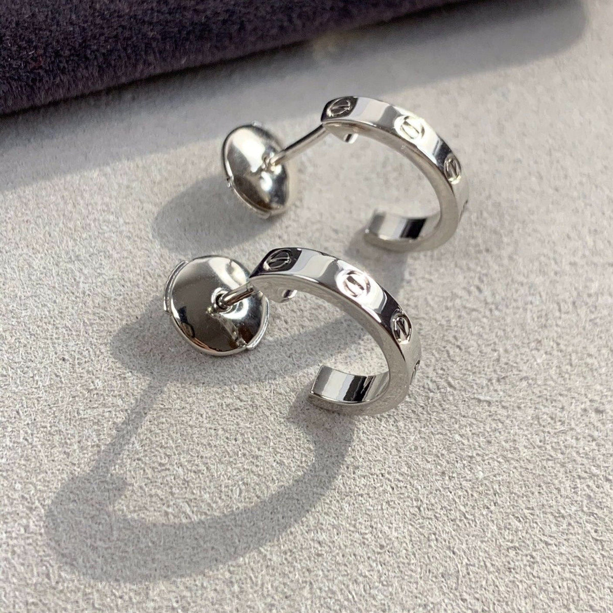 [Cyra]  LOVE EARRINGS 2.65MM SILVER