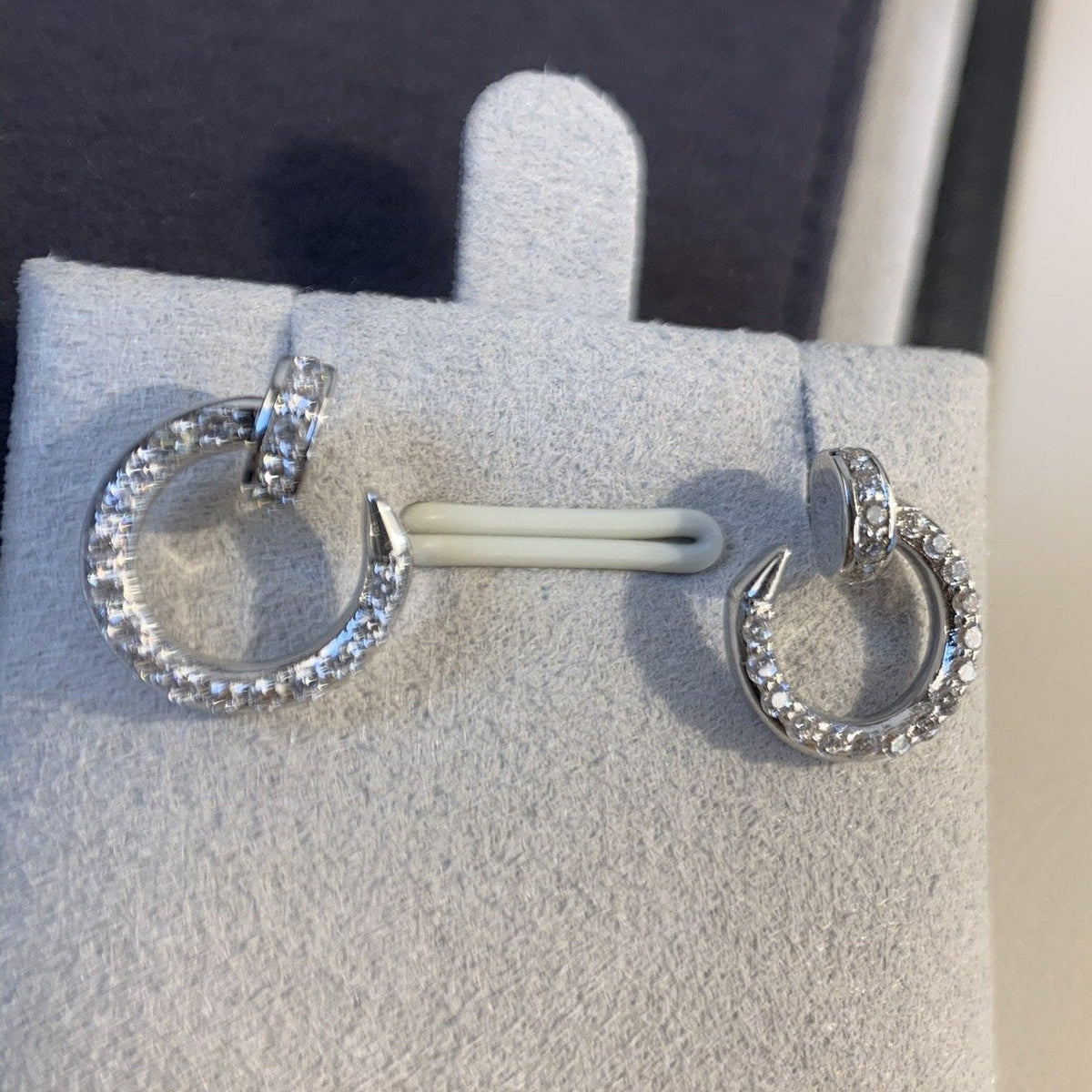 [Cyra]  JUSTE EARRINGS SILVER DIAMONDS