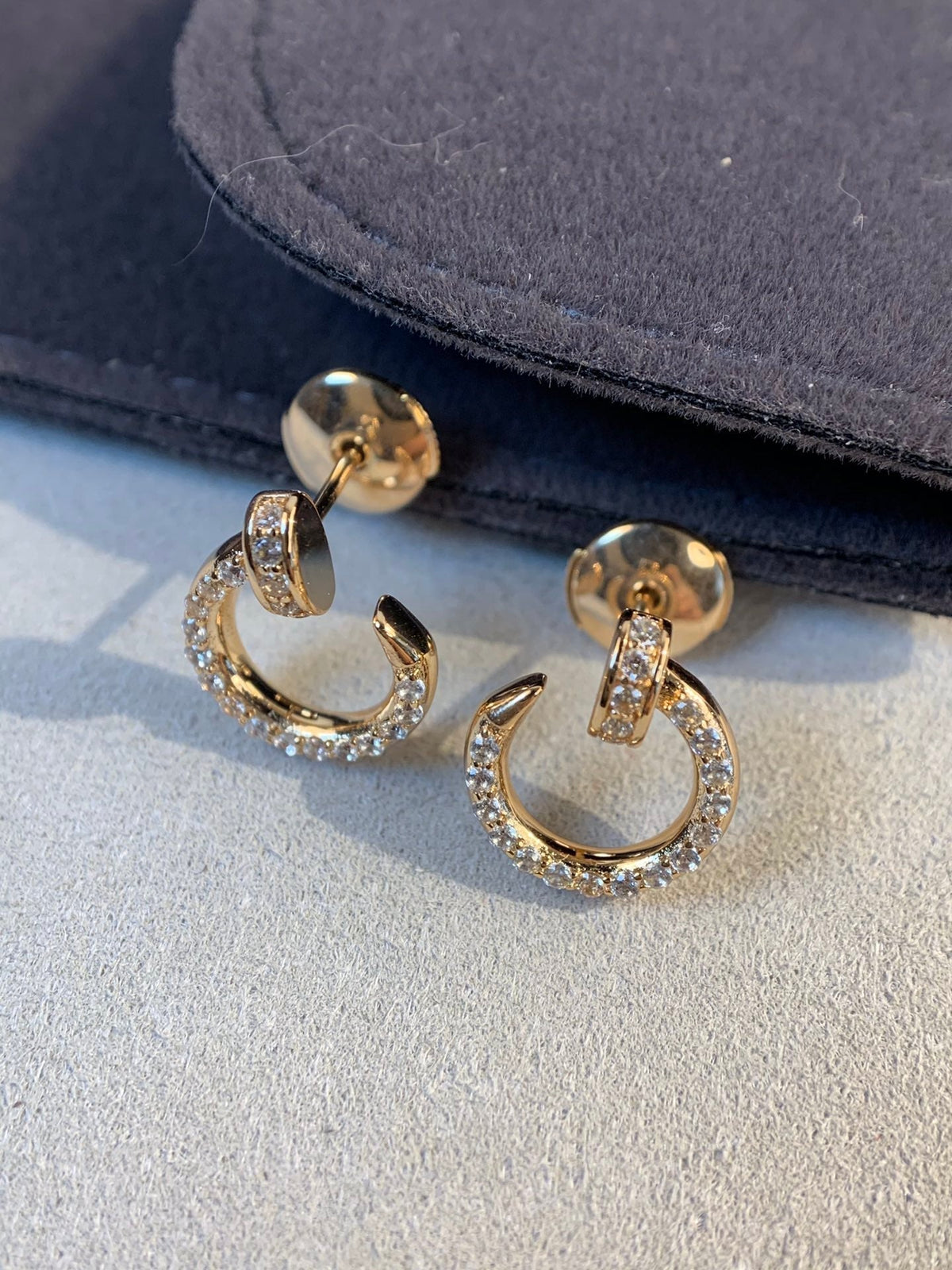 [Cyra]  JUSTE EARRINGS GOLD DIAMONDS