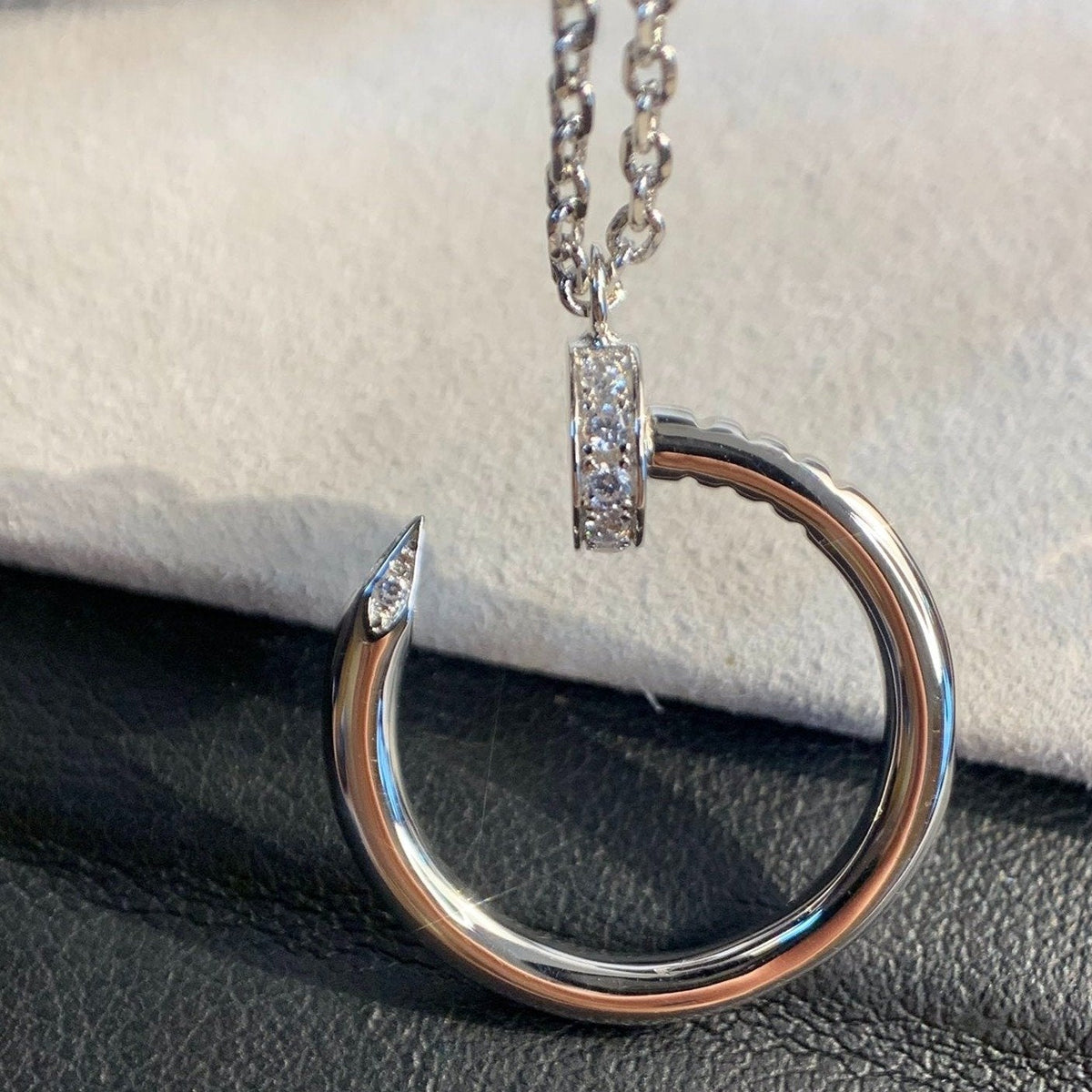 [Cyra]  JUSTE NECKLACE SILVER