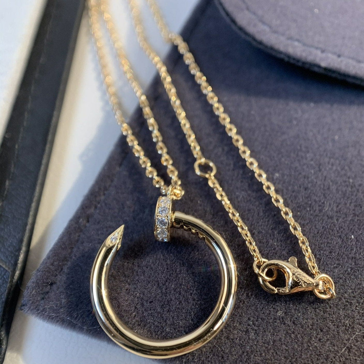 [Cyra]  JUSTE NECKLACE PINK GOLD