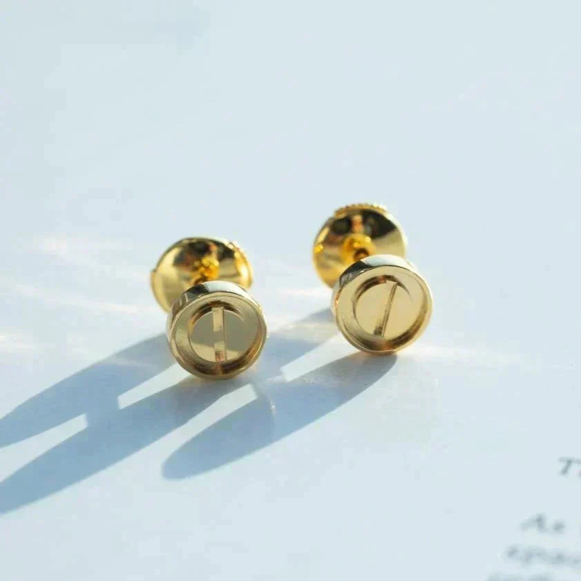 [Cyra]  LOVE EARRINGS GOLD 10MM