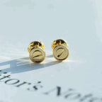 [Cyra]  LOVE EARRINGS GOLD 10MM