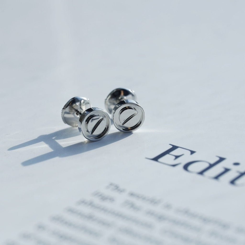 [Cyra]  LOVE EARRINGS SILVER 10MM