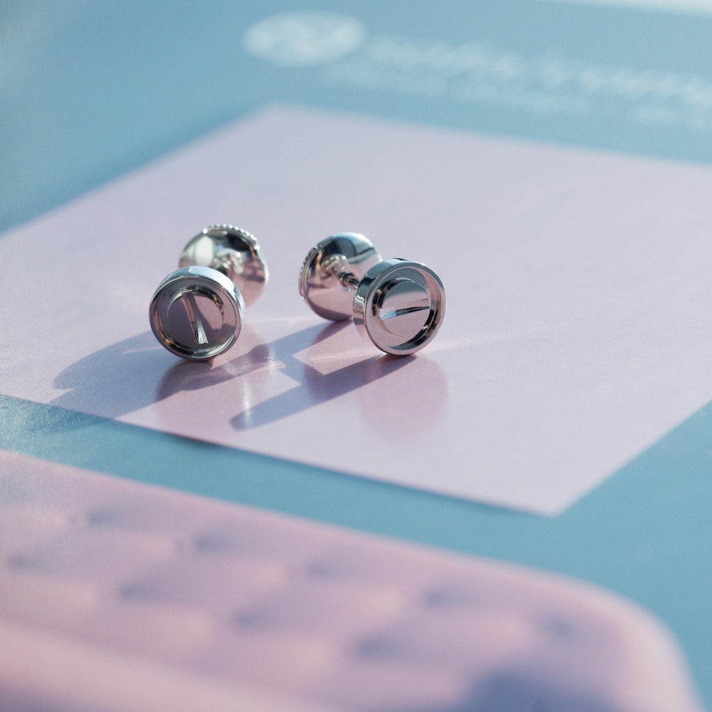 [Cyra]  LOVE EARRINGS SILVER 10MM