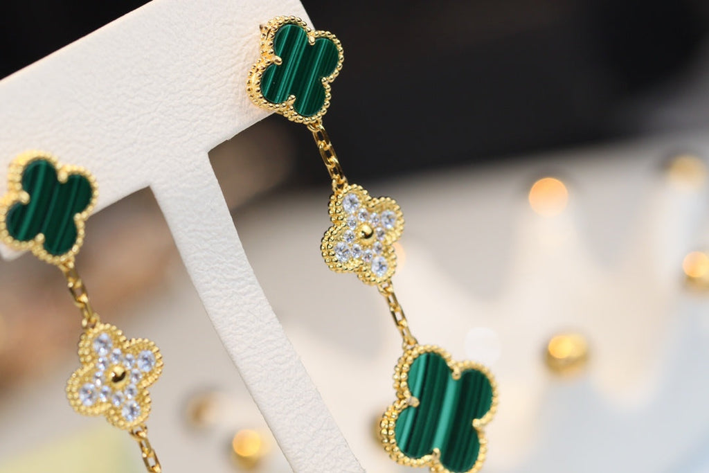 [Cyra]  CLOVER EARRINGS GOLD MALACHITE DIAMOND 3 MOTIF