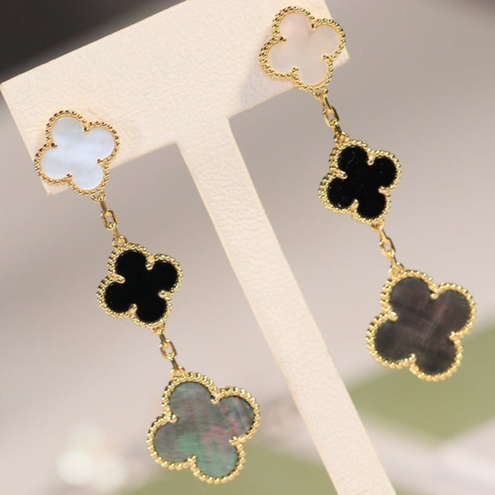 [Cyra]  CLOVER EARRINGS GOLD ONYX MOP 3 MOTIF