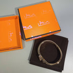 [Cyra]  H GELBES ARMBAND