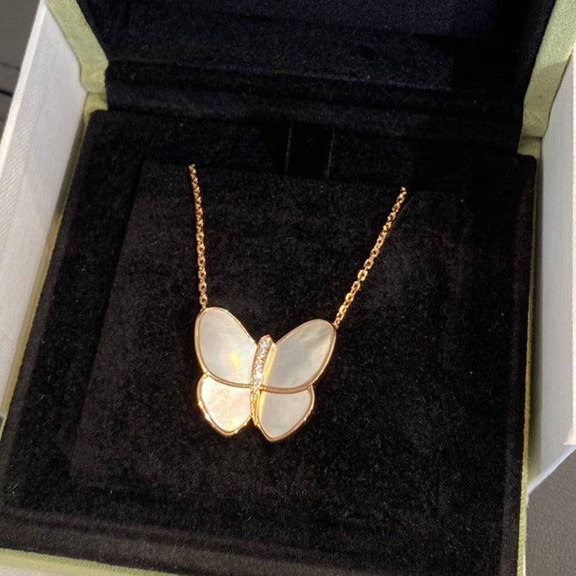 [Cyra]  BUTTERFLY GOLD MOP DIAMOND NECKLACE