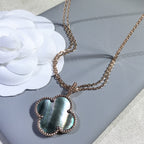 [Cyra] CLOVER 25MM GOLD DUNKLE PERLMUTT GROSSE CLOVER-HALSKETTE
