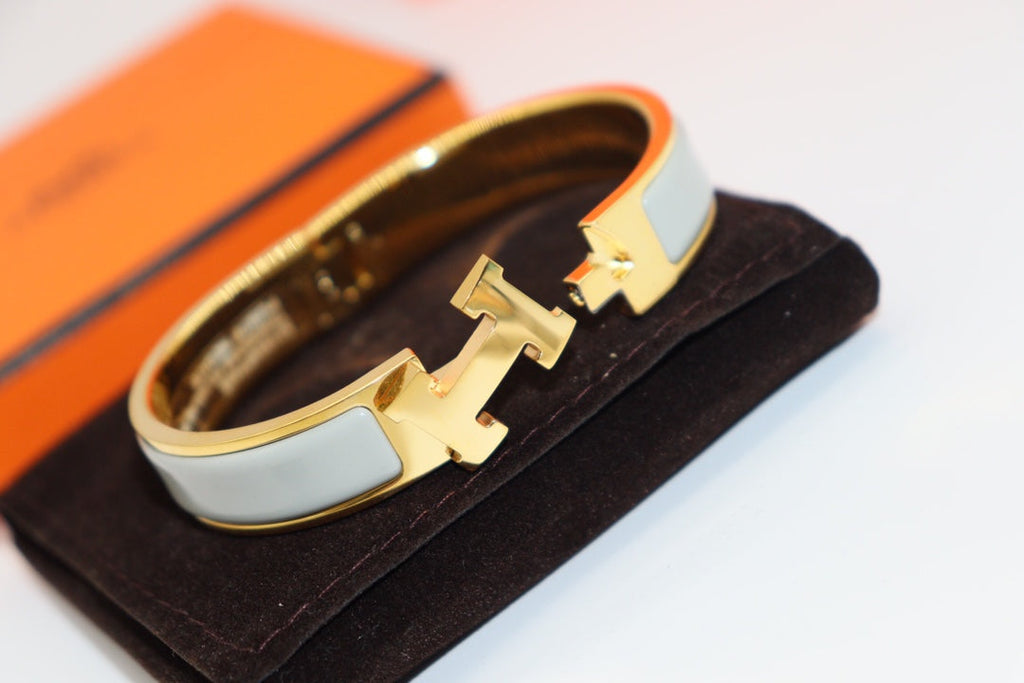 [Cyra]  H HELLBLAUES ARMBAND