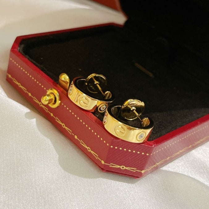 [Cyra]  LOVE EARRINGS 5.7MM 2 DIAMONDS