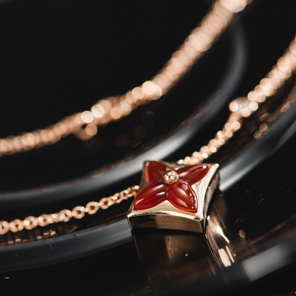 [Cyra]  STAR NECKLACE PINK GOLD 1 DIAMOND