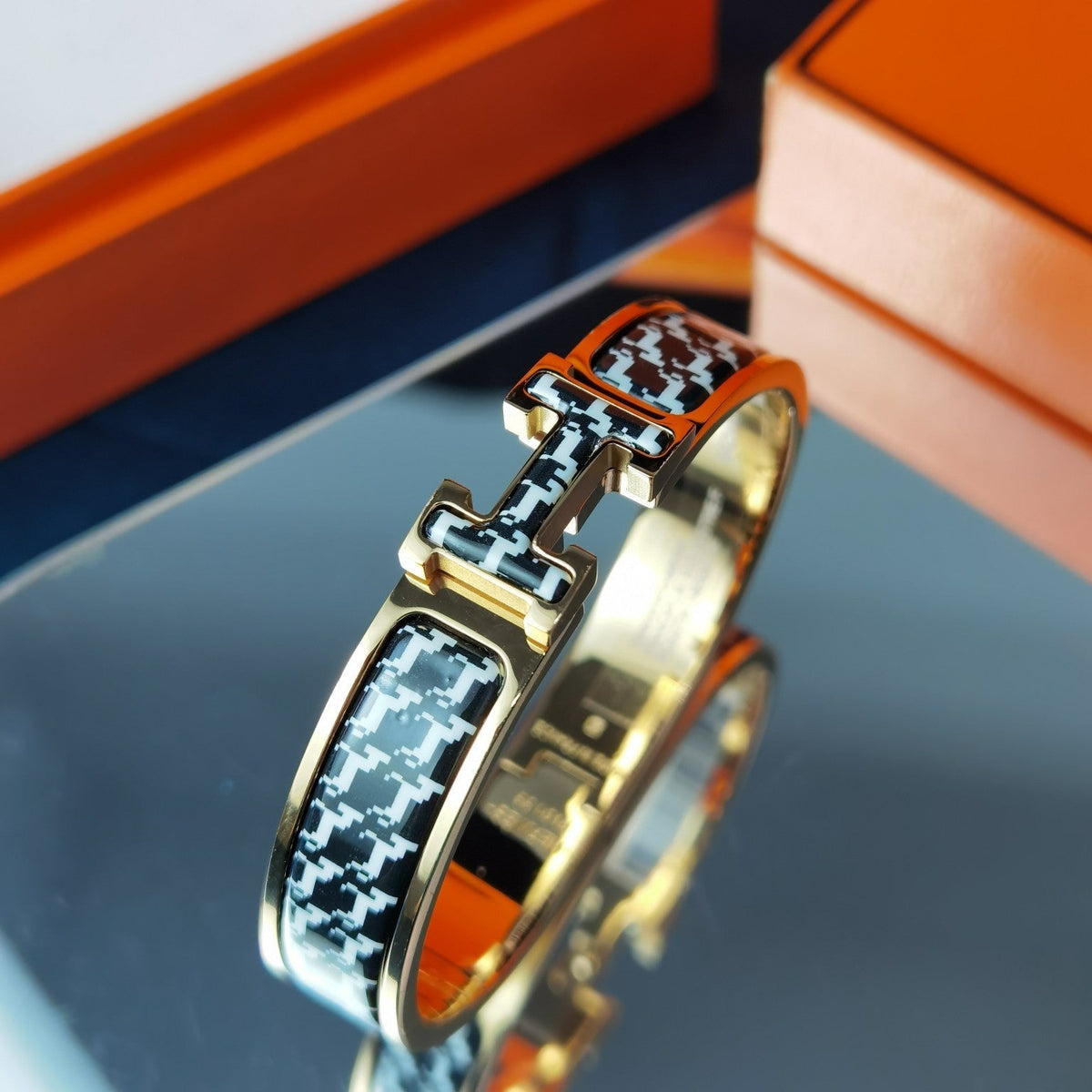 [Cyra] H PFERDEARMBAND 12MM