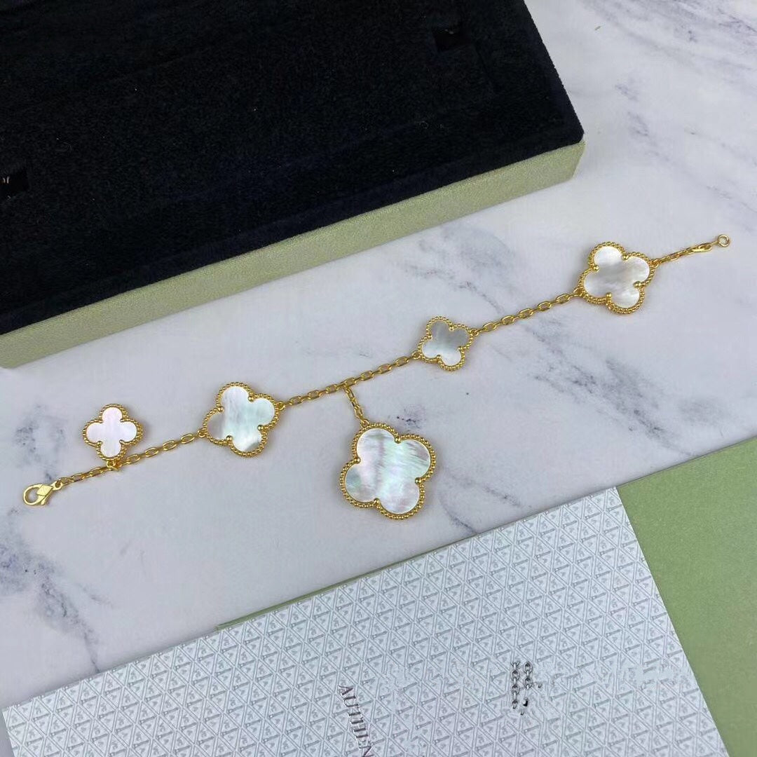 [Cyra]  MAGIC CLOVER MOP GOLD BRACELET 5 MOTIFS