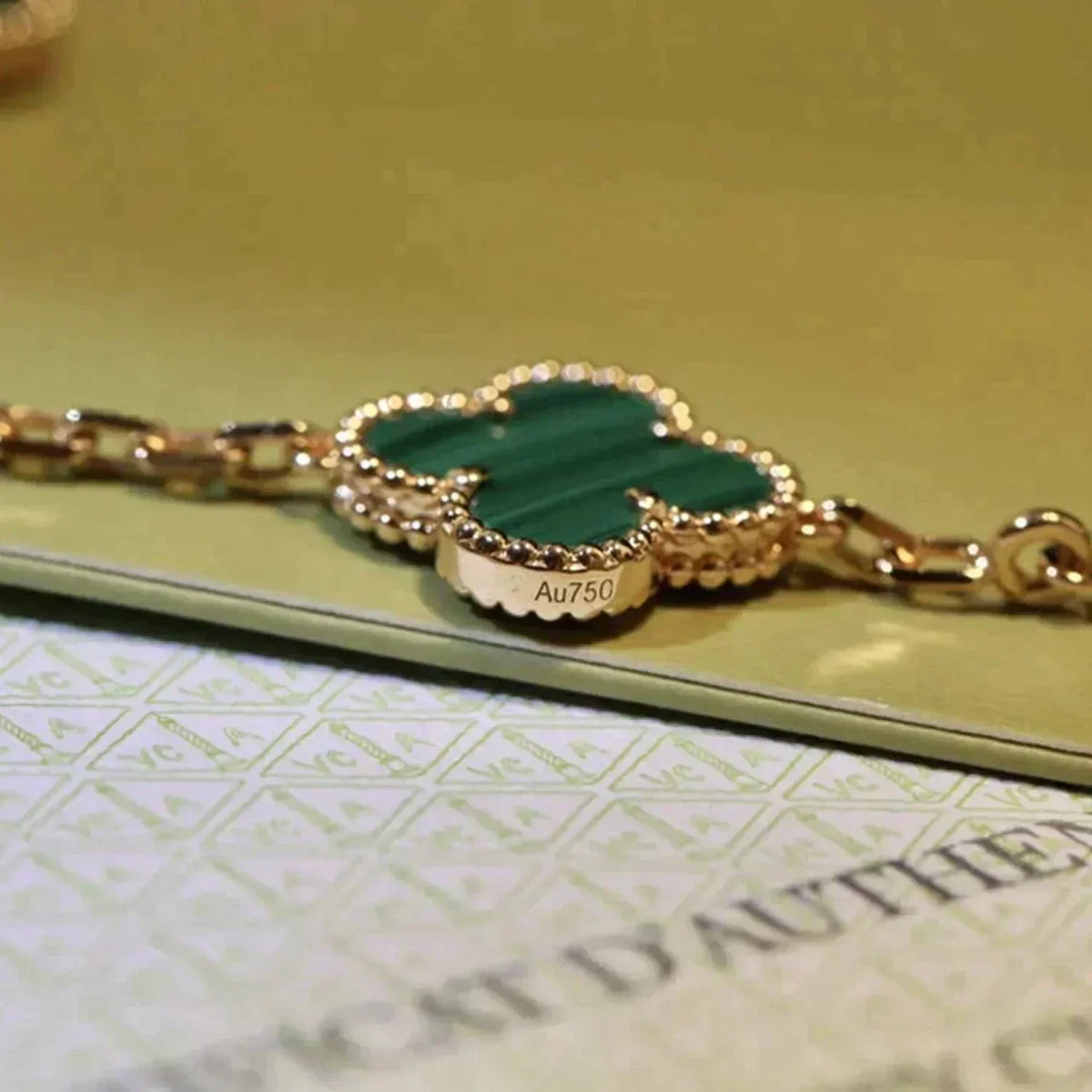 [Cyra] New  CLOVER 5 MOTIF MALACHITE BRACELET COLLECTION
