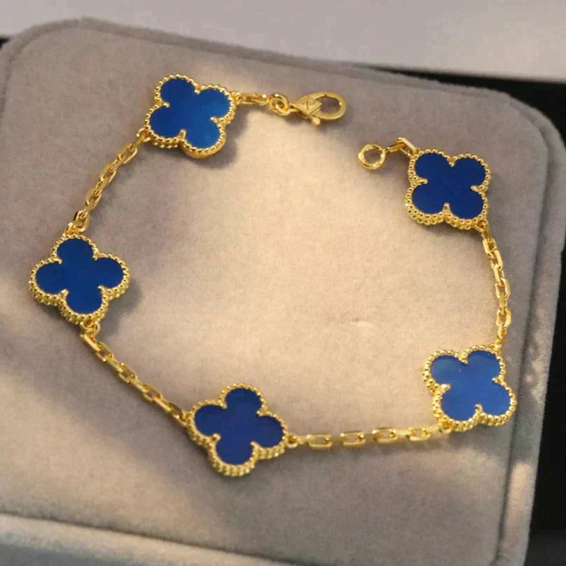 [Cyra] Neue CLOVER 5 MOTIF BLAUER ACHAT ARMBAND-KOLLEKTION