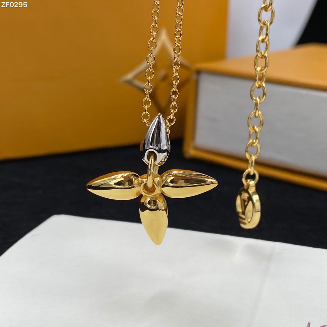 [Cyra]  LOUISETTE PEDANT GOLD NECKLACE