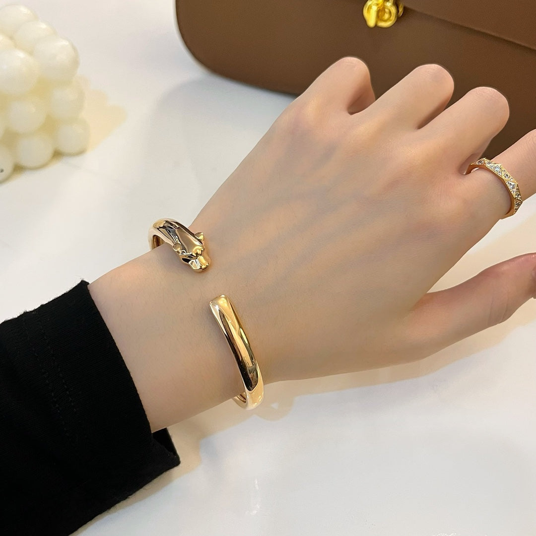 [Cyra]  PANTHERE GOLD OPEN BRACELET