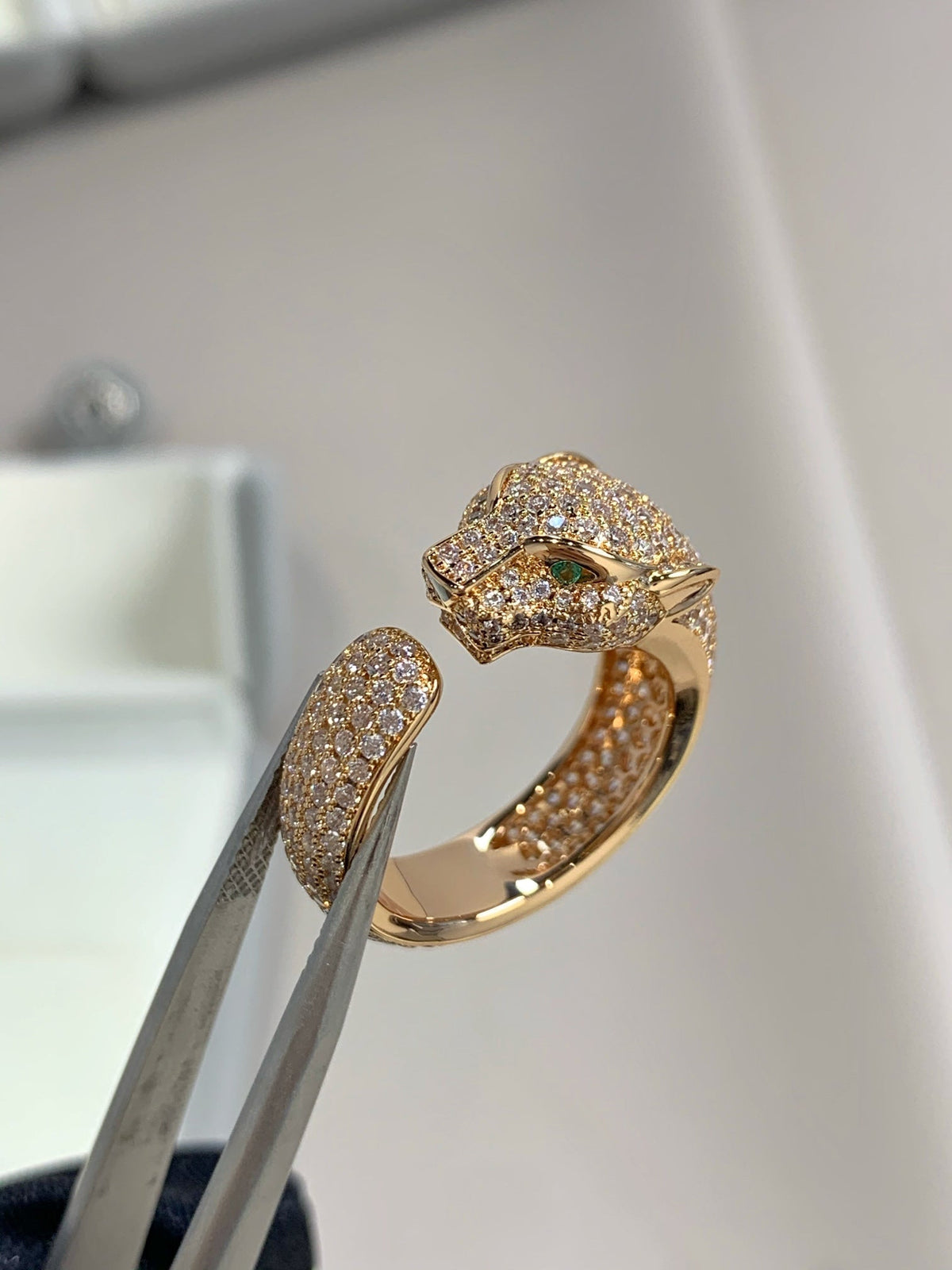 [Cyra]  PANTHERE PINK GOLD DIAMOND RING
