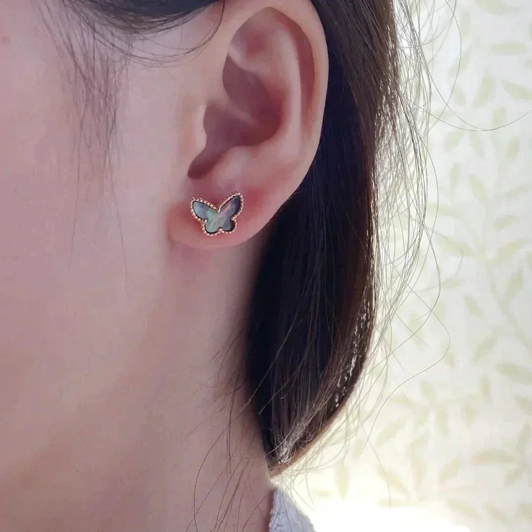 [Cyra]  BUTTERFLY DARK MOP  EARRINGS