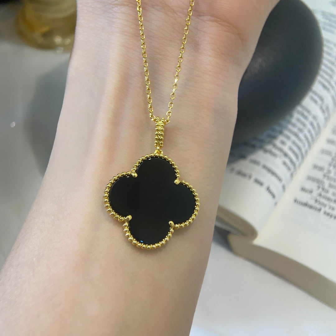 [Cyra] CLOVER 25MM HALSKETTE GOLD ONYX