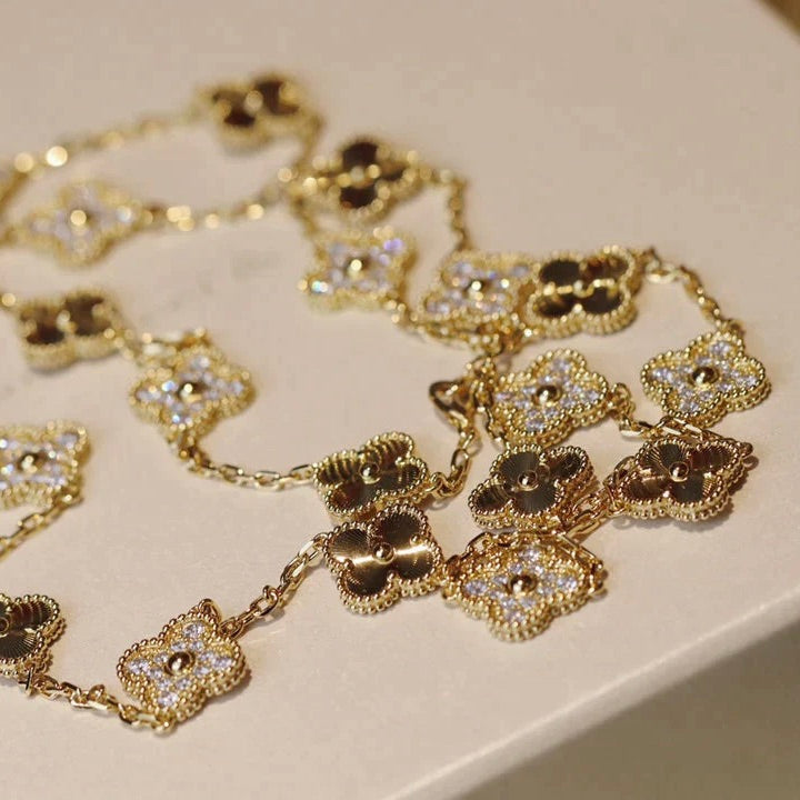 [Cyra]  CLOVER 20 MOTIFS LASER DIAMOND NECKLACE