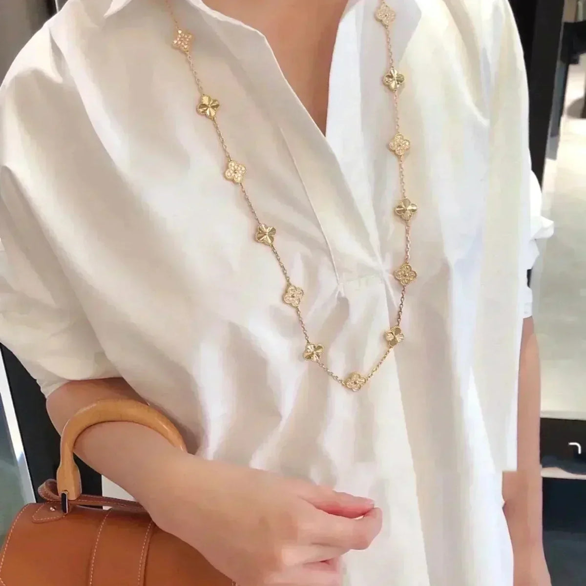 [Cyra]  CLOVER 20 MOTIFS LASER DIAMOND NECKLACE