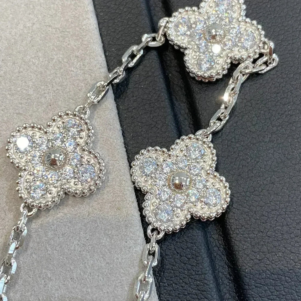 [Cyra]  New  CLOVER 5 MOTIF FULL DIAMOND BRACELET COLLECTION