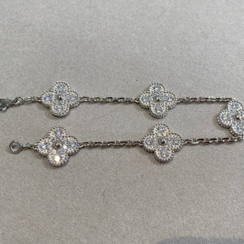 [Cyra]  New  CLOVER 5 MOTIF FULL DIAMOND BRACELET COLLECTION