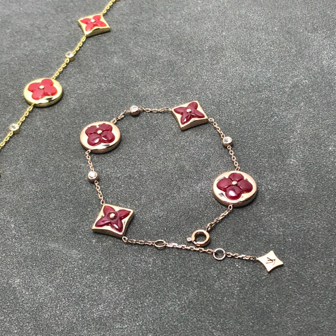 [Cyra]  STAR AND SUN CARNELIAN 4 MOTIFS 3 DIAMONDS