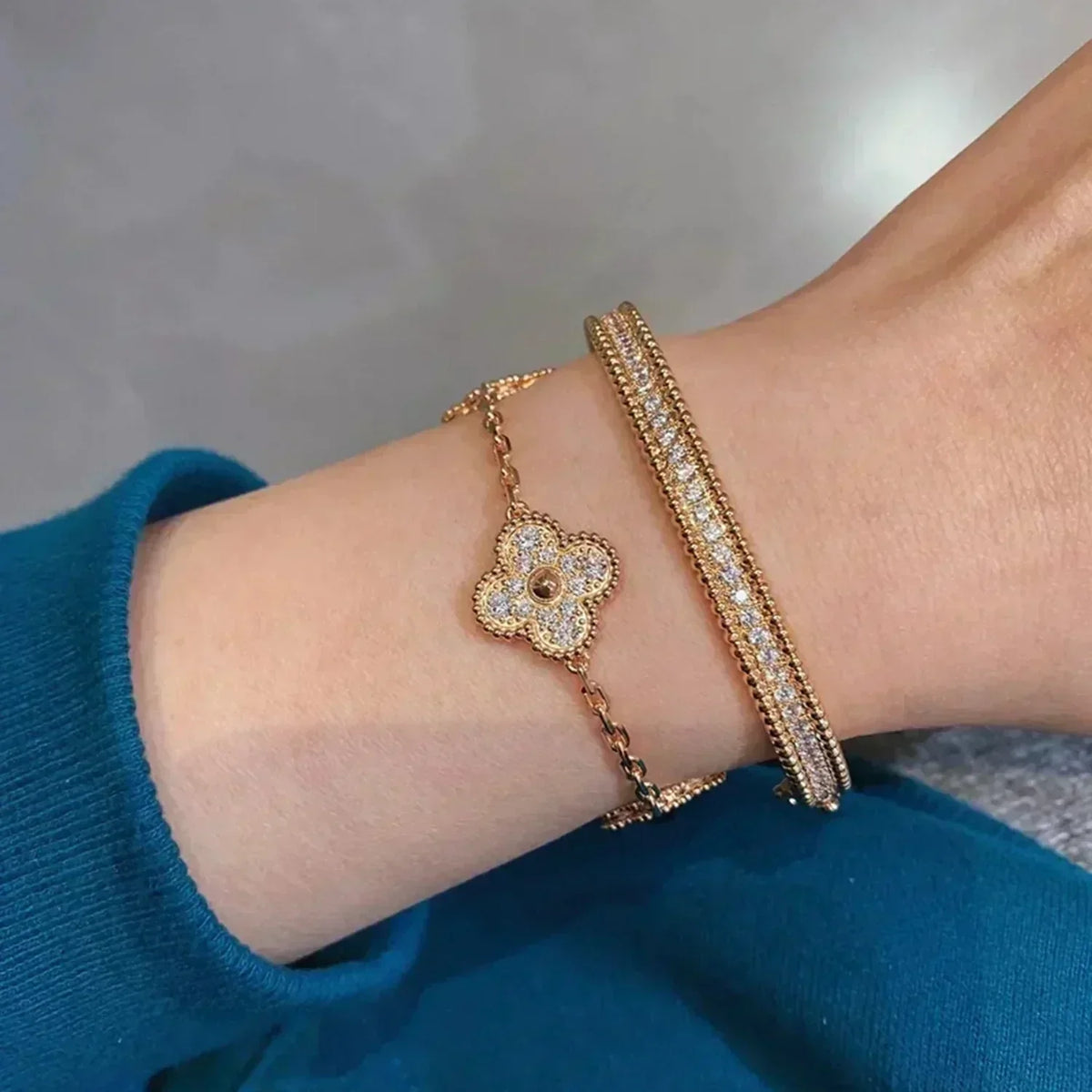 [Cyra]  New  CLOVER 5 MOTIF FULL DIAMOND BRACELET COLLECTION