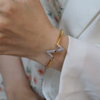 [Cyra]  VOLTE UPSIDE DOWN DIAMANTARMBAND IN GOLD