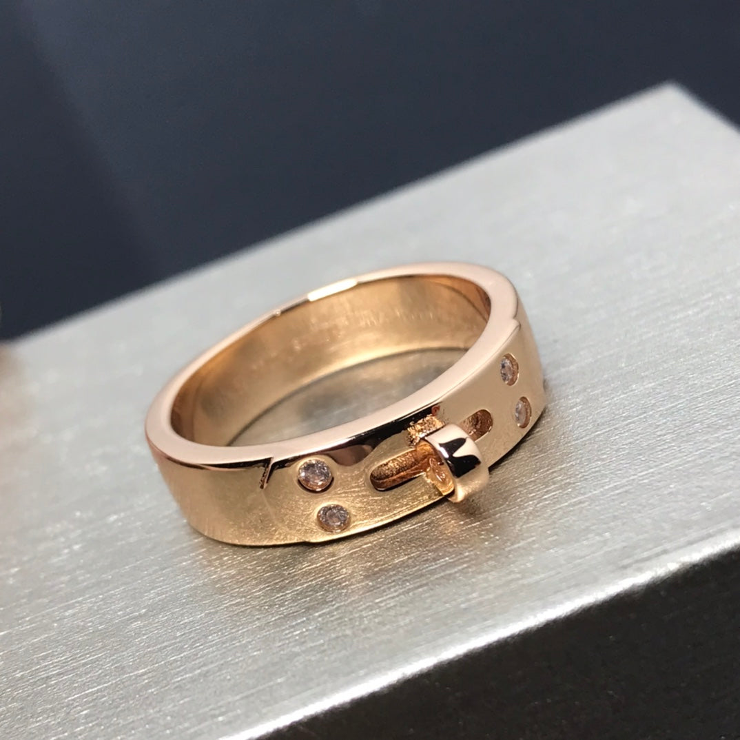 [Cyra]  KELLY MEDIUM RING