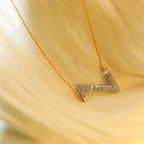 [Cyra]  VOLT SILVER DIAMOND PEDANT NECKLACE
