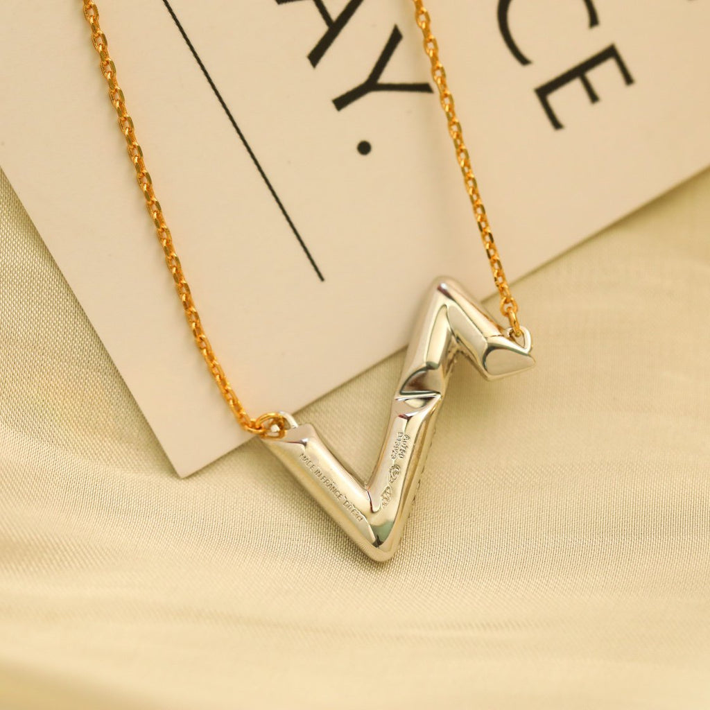 [Cyra]  VOLT SILVER DIAMOND PEDANT NECKLACE