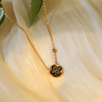[Cyra]  SUN PEDANT PINK GOLD 1 DIAMOND NECKLACE