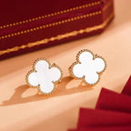 [Cyra]  CLOVER MEDIUM 1 MOTIFS  WHITE MOP STUD EARRINGS