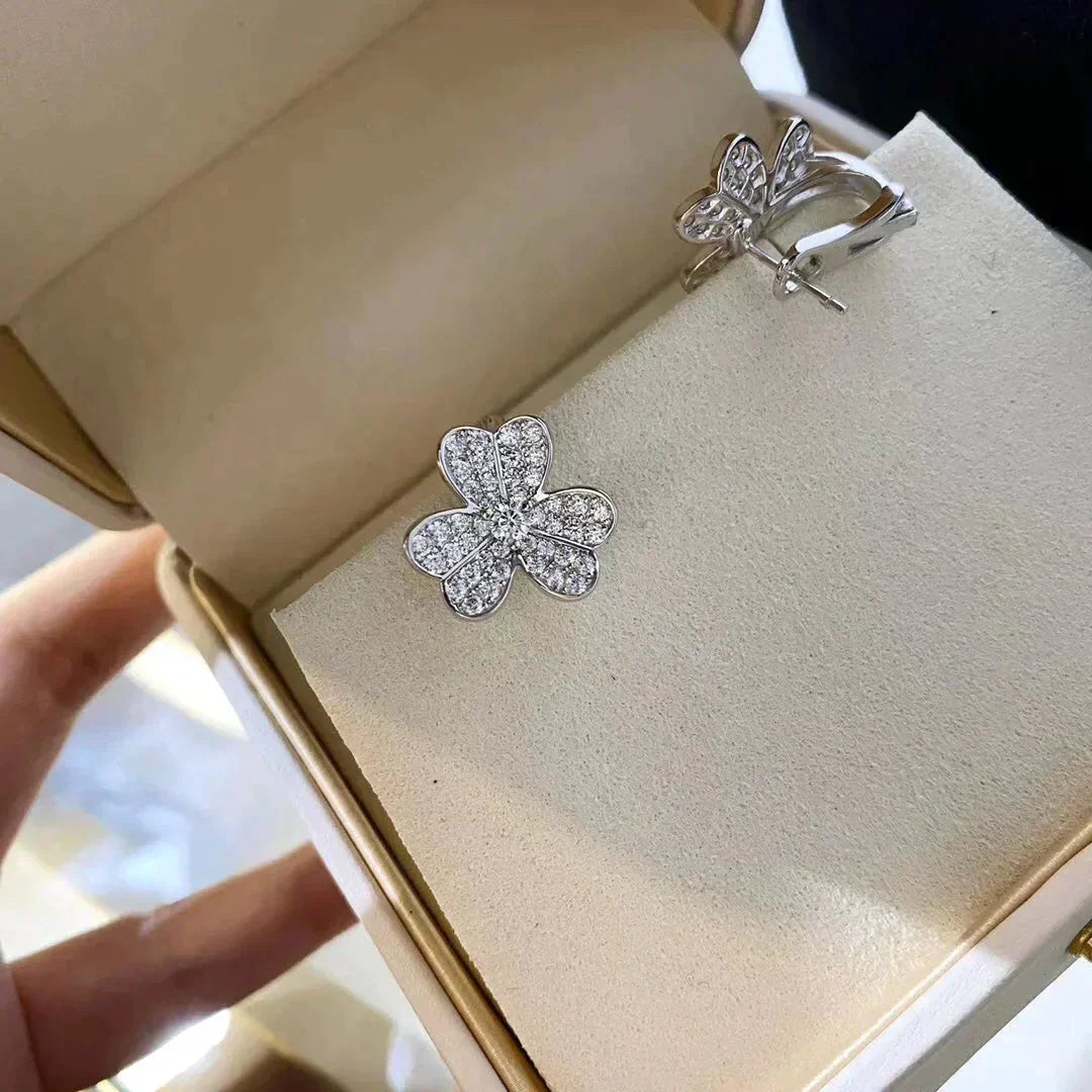 [Cyra]  CLOVER COMOS DIAMOND EARRINGS SILVER