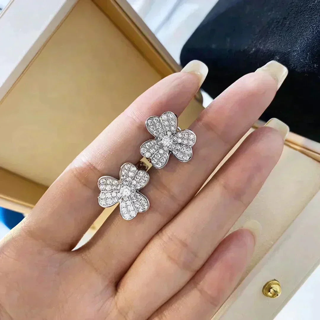 [Cyra]  CLOVER COMOS DIAMOND EARRINGS SILVER