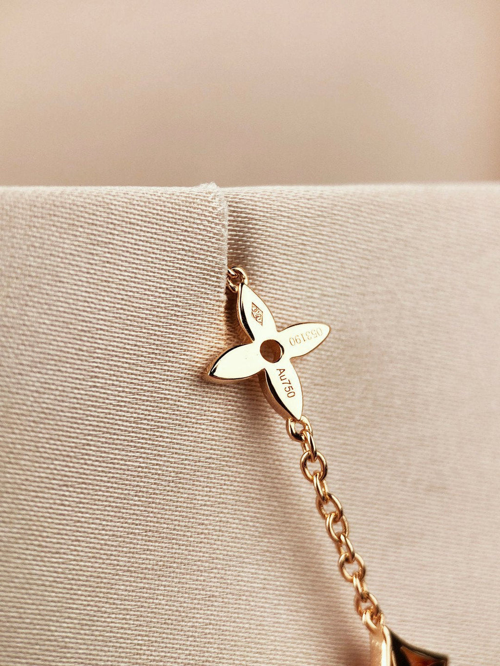 [Cyra]  STAR AND SUN 7 MOTIFS GOLD BRACELET
