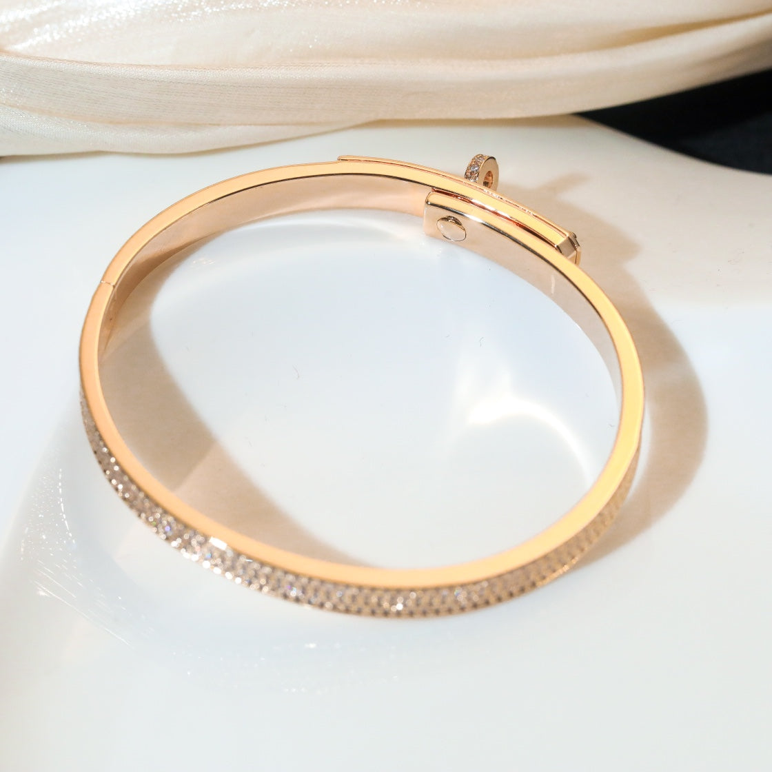 [Cyra]  KELLY BRACELET DIAMOND PAVED