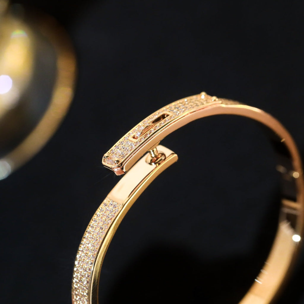 [Cyra]  KELLY BRACELET DIAMOND PAVED
