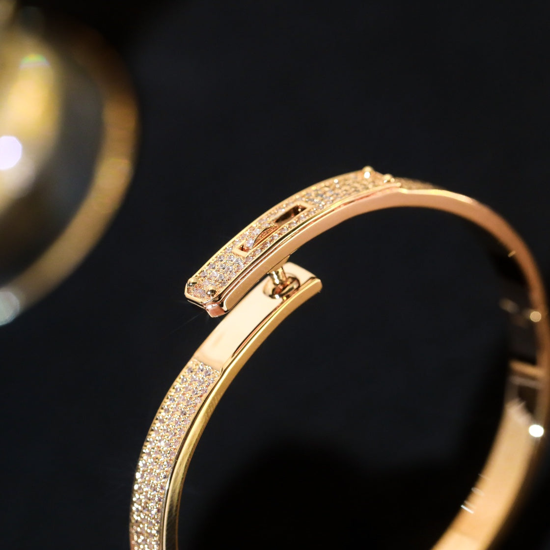 [Cyra]  KELLY BRACELET DIAMOND PAVED