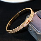 [Cyra]  KELLY BRACELET DIAMOND PAVED