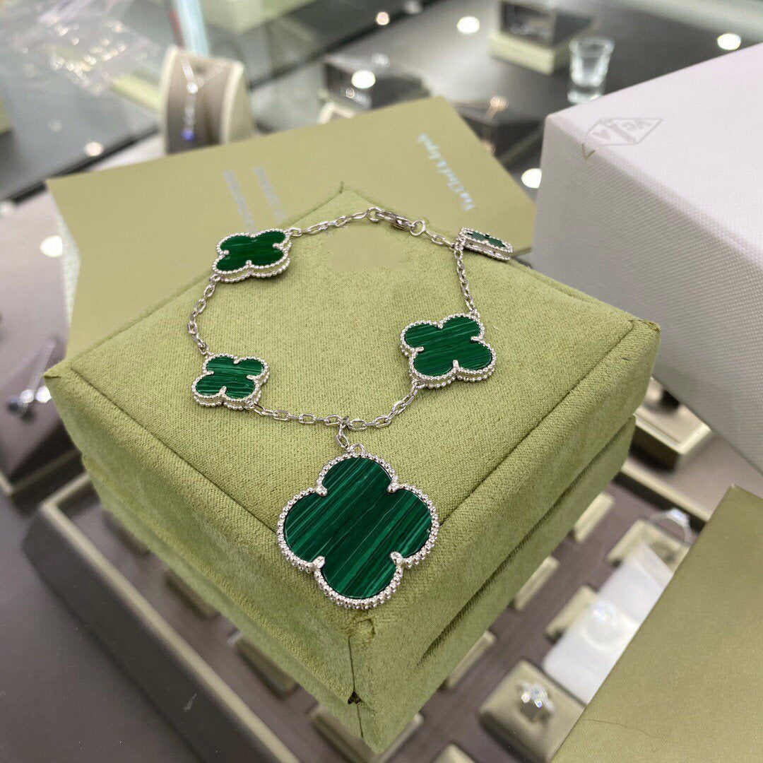 [Cyra]  CLOVER 5 MOTIFS SIVLER MALACHITE BRACELET