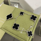 [Cyra]  CLOVER 5 MOTIFS SIVLER ONYX BRACELET